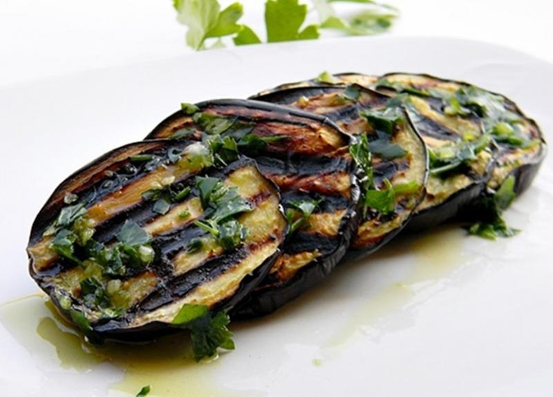 Patru cele mai simple rețete cu vinete, pentru gustări rapide și delicioase