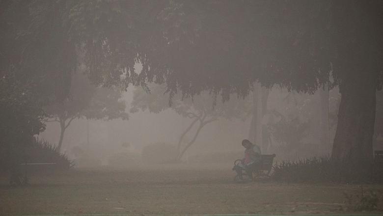 FOTO/ Stare de urgență! Orașul care se luptă cu poluarea, au fost distribuite 5 MILIOANE de măști