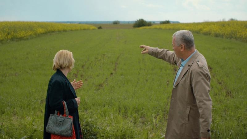 Ce s-a întâmplat în Mangalița, episodul 7. Primarul Stelu vrea să construiască Mangalițaland, cel mai mare parc de distracții din țară, dar biserica îl încurcă