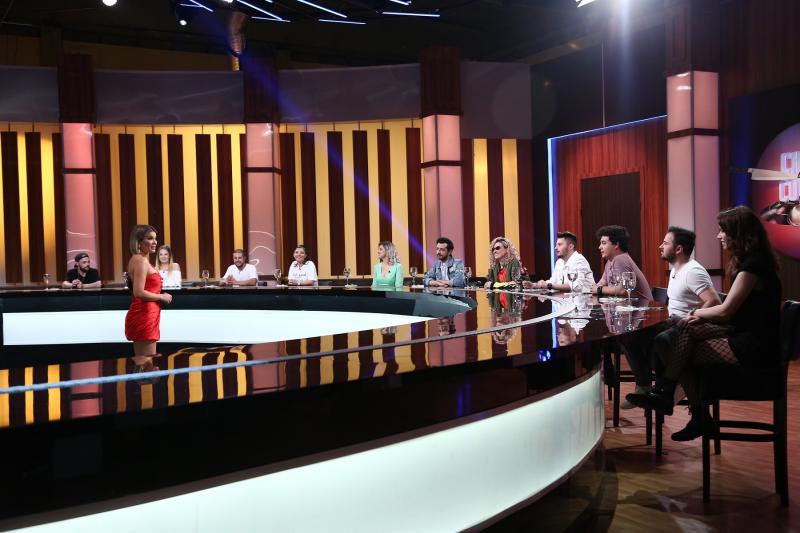 Prima bătălie pe echipe, surpriză uriașă! Echipa DeMoga, jurații primului battle Chefi la cuțite
