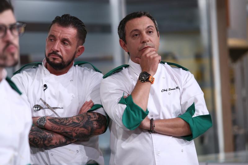 Chef Scãrlãtescu a pierdut încã un concurent din echipa mov. Emisiunea, lider detaşat de audienţã