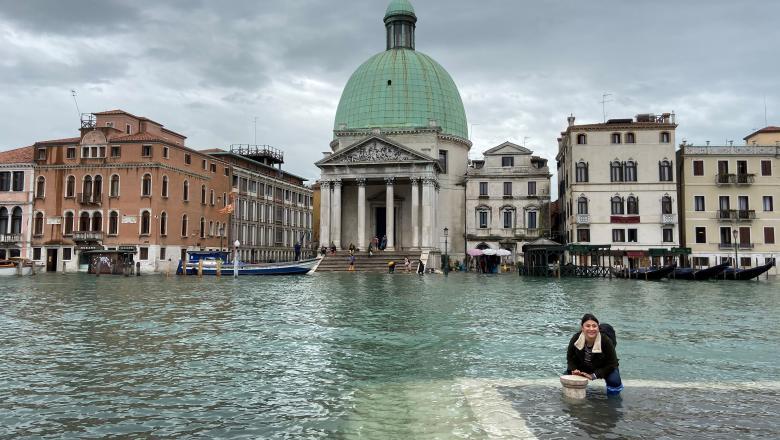 Veneția plutește sub ape pentru a doua oară într-o săptămână. Nivelul apei a ajuns la 160 de centimetri