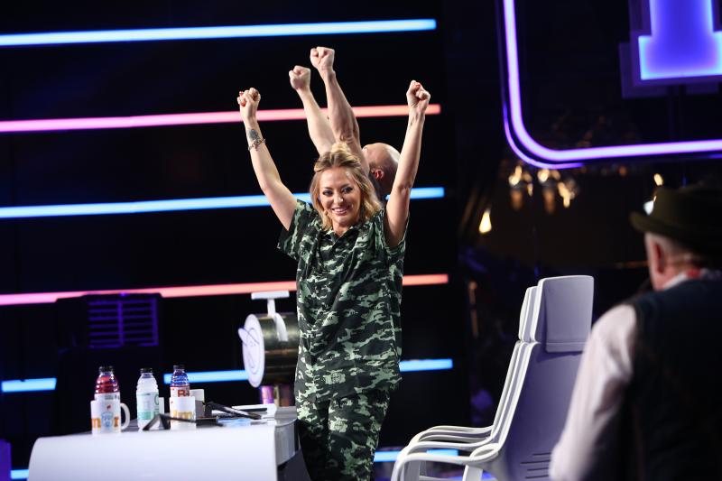 Concurentul cu râs frenetic! Cheloo renunță la postul de jurat iUmor în timpul numărului lui Cucu. "Dar glume știți să faceți?"