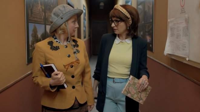 Ce s-a întâmplat în Mangalița, episodul nouă. Primarul Stelu are asigurare că va câștiga mandatul, Emilia o vorbește de rău pe Flori, iar Doina are parte de un accident de proporții în baie