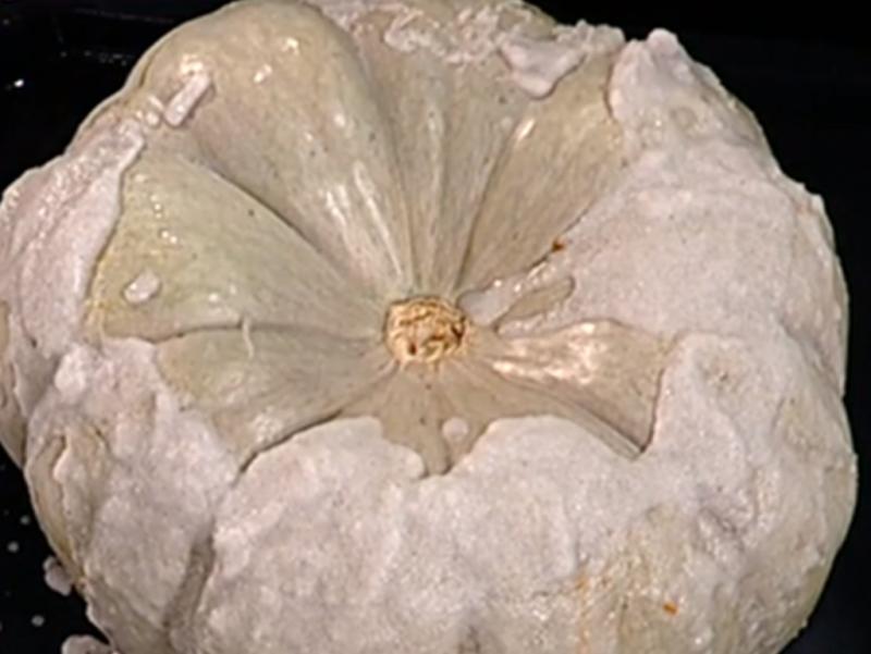 Rețetă de post. Sarmale cu ciuperci și soia, preparate în dovleac