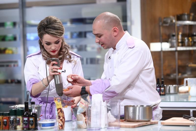 Chef Scãrlãtescu a pierdut doi oameni în primele douã battle-uri Chefi la cuţite