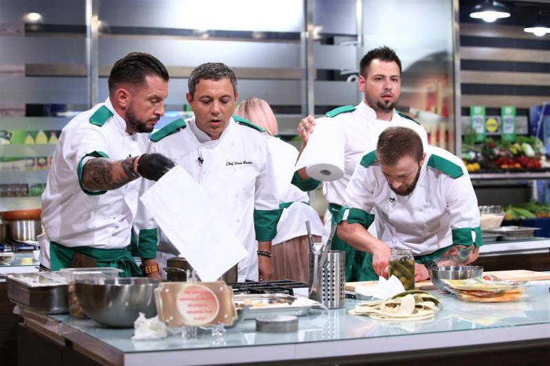 Cătălin Scărlătescu, despre lupta culinară în trei oameni: "Atmosfera e deprimantă, e ca la priveghi”