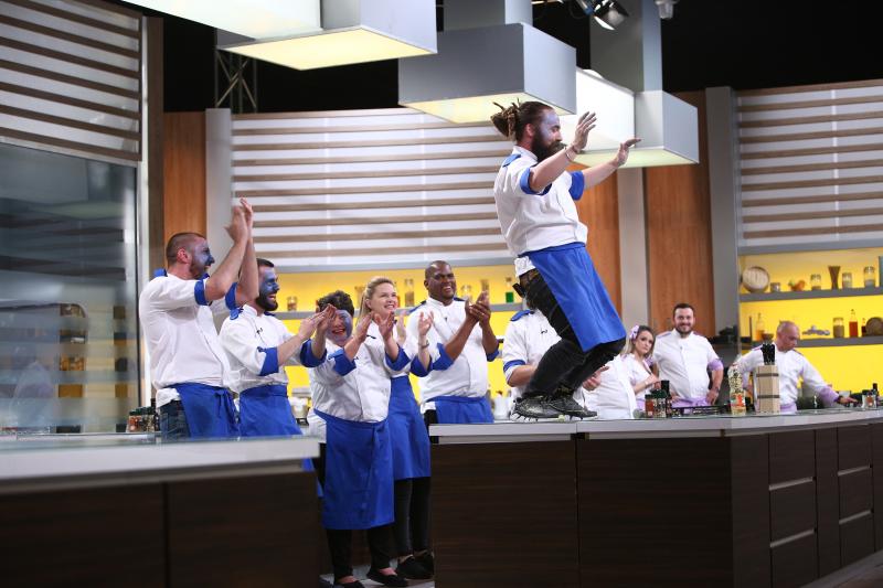 Pedeapsa ce schimbă totul! Doi concurenți au părăsit emisiunea Chefi la cuțite! Ce s-a întâmplat în ediția de marți, 26 noiembrie 2019