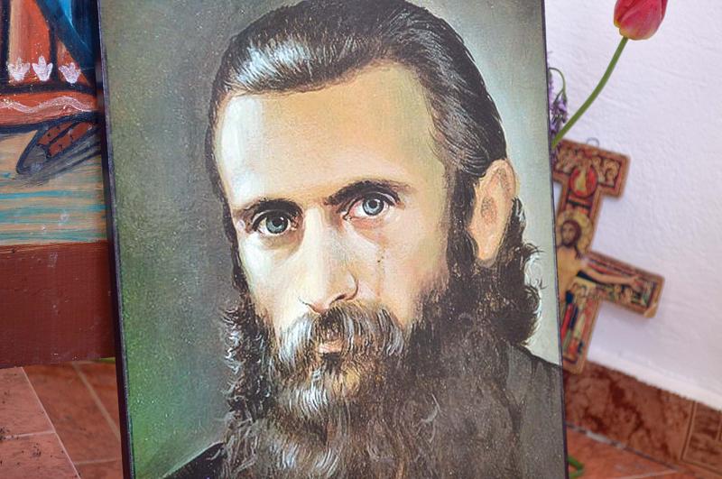 Singura minune înfăptuită de Arsenie Boca pentru el: A dispărut pentru două ore din celula închisorii și a apărut lângă sicriul mamei sale moarte