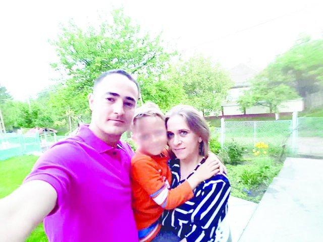 Copilul care nu trebuia să moară. Defibrilatorul salvator, cărat cinci etaje de asistente: "Ianis era vânăt. I-a țâșnit sângele pe nas și gură. I-am spus un ultim te iubesc"