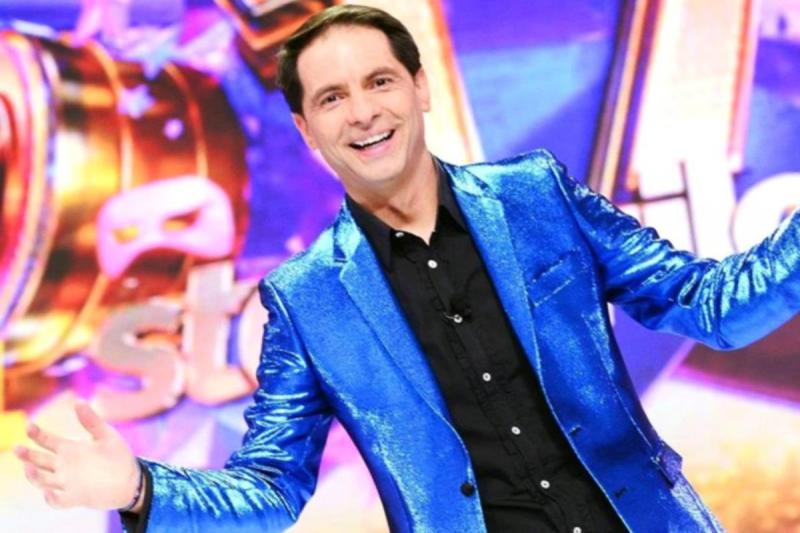 Top cinci lucruri uluitoare și neștiute despre vedete ale Antenei 1! Capatos are o poveste de dragoste demnă de un scenariu de film! Cum arăta când și-a cunoscut soția – Galerie foto