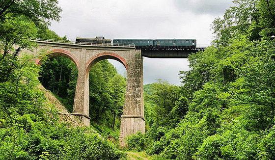 Române, asta este pentru tine! Țara ta are o rută de tren unică în Europa pe care CFR vrea să o prăpădească