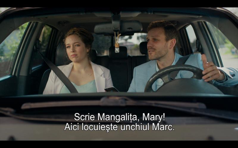 Ce s-a întâmplat în Mangalița, episodul 11. Doi cetățeni străini aduc panica în Mangalița, toată lumea crede că sunt veniți în control de la Uniunea Europeană. Primarul Stelian Manole ia atitudine și îi minuiește cu o masă tradițională