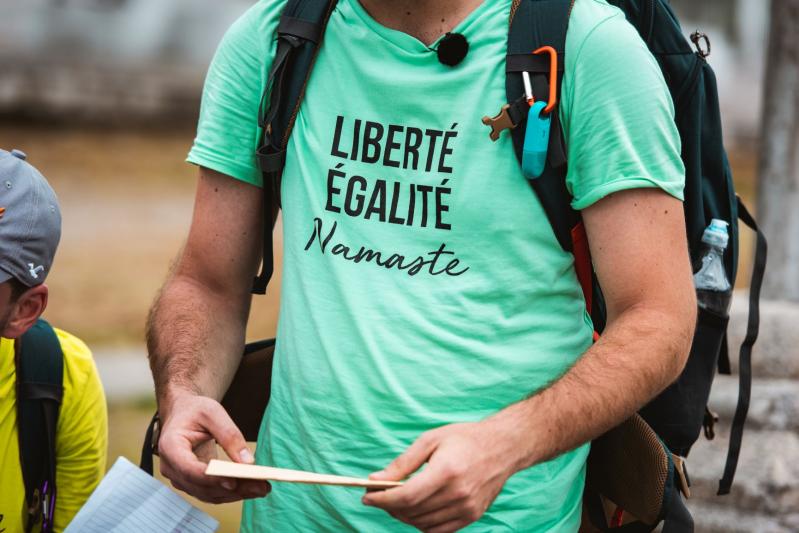 Alex Abagiu și Radu și-au făcut tricouri cu Vica și Daniela Crudu pentru „Asia Express”! Cum și-au explicat alegerea