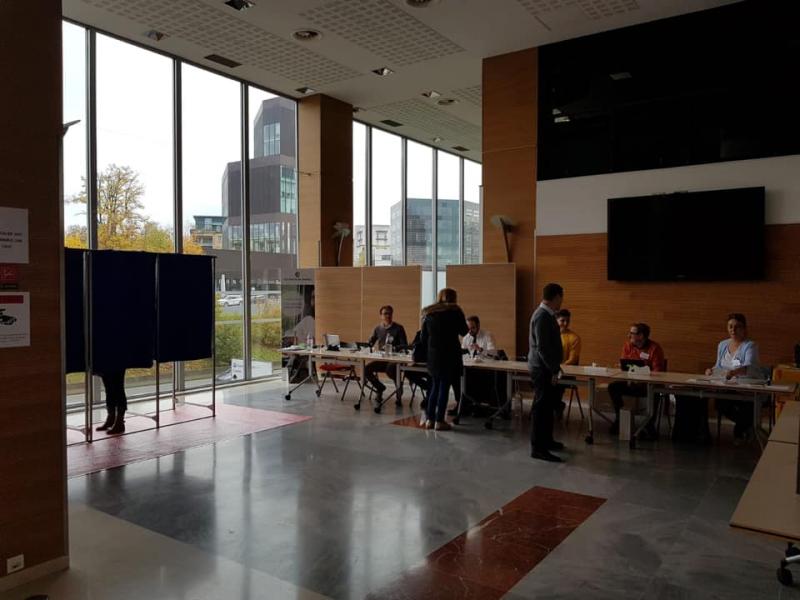 Alegeri prezidențiale 2019. Klaus Iohannis și Viorica Dăncilă intră în turul 2. Aici ai toate REZULTATELE și REACȚIILE în timp real