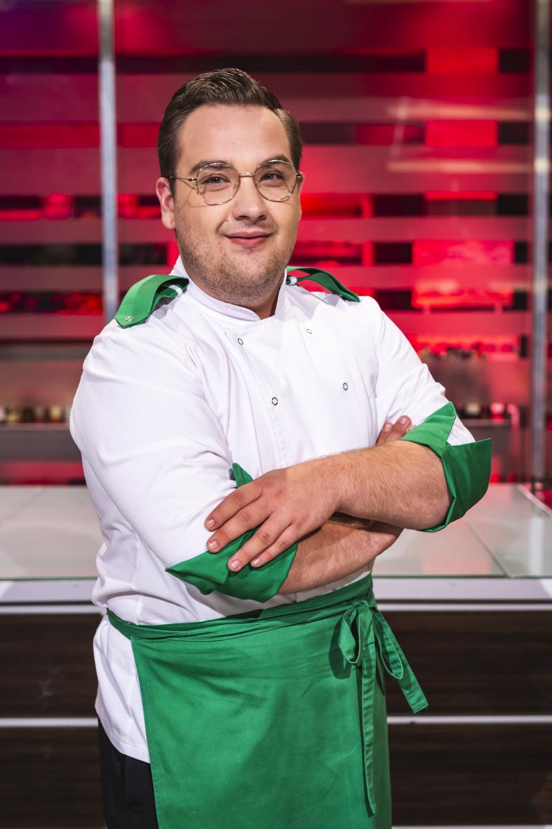 Chef Sorin Bontea conduce echipa verde în sezonul 7. Ei sunt concurenții pe care i-a ales "S-O făcă din nou lată"