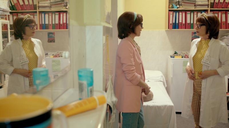 Sică, polițistul, intră în conflict cu directorul economic, iar doctorița Emilia îi face primarului din Mangalița o propunere de nerefuzat