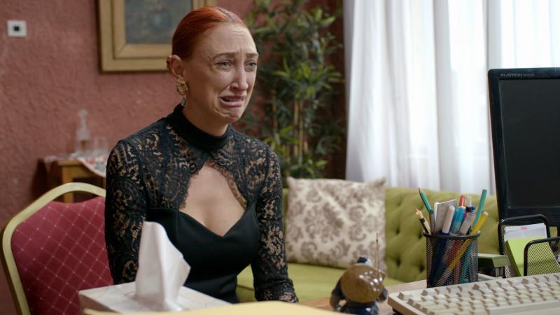 Ce s-a întâmplat în Mangalița episodul 8. Doctorița Emilia se întâlnește cu Felicia, rivala din copilărie,nepotul edilului se desparte de iubita lui și consilierul protestează în fața primăriei