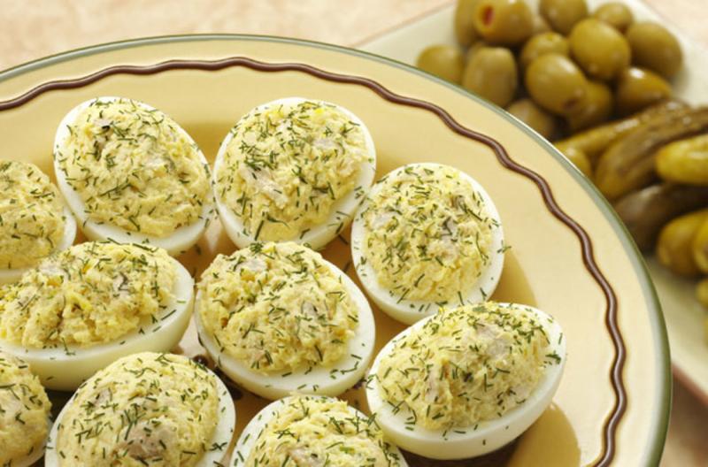 Rețete de ouă umplute de Revelion care îți vor impresiona musafirii