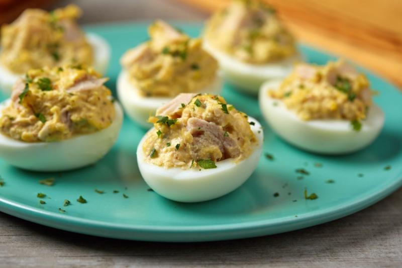 Rețete de ouă umplute de Revelion care îți vor impresiona musafirii