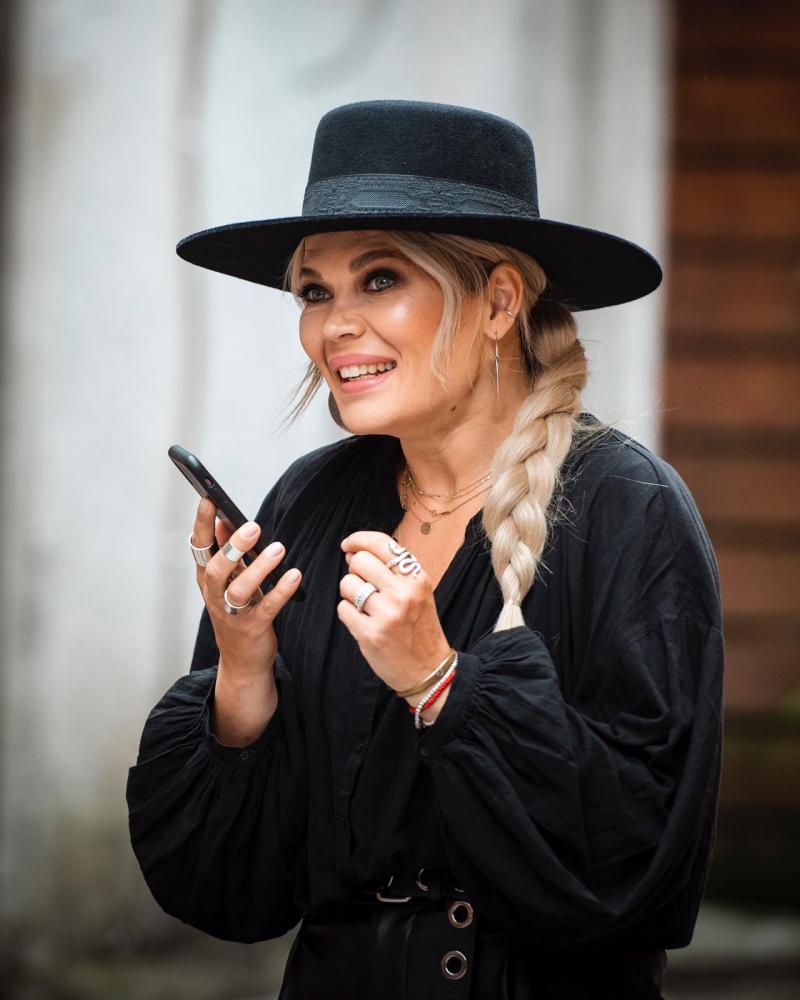 Gina Pistol, emoționată până la lacrimi de ziua ei de naștere