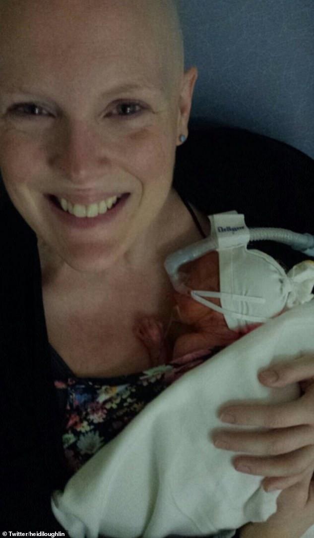 Și-a oprit tratamentul pentru cancer, ca să devină mamă. Fetița a murit în brațele ei, doborâtă de o infecție. Mesajul tulburător al unei mame fără copil