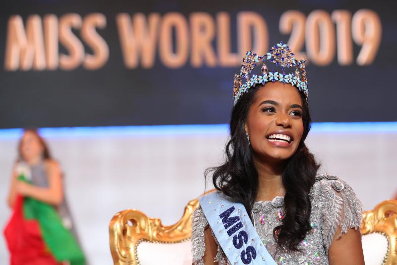 A fost aleasă cea mai frumoasă femeie din lume! Are doar 23 de ani! Cum arată Miss Jamaica, zeița care a întrecut alte 100 de concurente