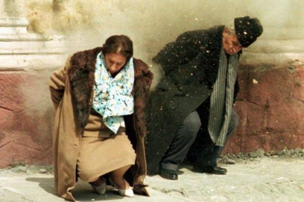 Ultimele clipe de viață ale soților Ceaușescu, înainte de execuție. Petre Roman: "Am înfășurat pe piept caseta cu ei morți și am dormit așa"