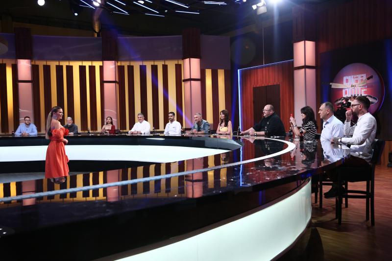 Un sezon de poveste și o victorie colosală pentru Chef Cătălin Scărlătescu! Ce s-a întâmplat în finala emisiunii Chefi la cuțite! „Ești în Calea Lactee a bucătarilor”