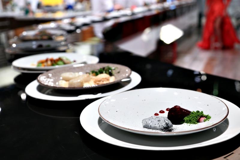 Un sezon de poveste și o victorie colosală pentru Chef Cătălin Scărlătescu! Ce s-a întâmplat în finala emisiunii Chefi la cuțite! „Ești în Calea Lactee a bucătarilor”