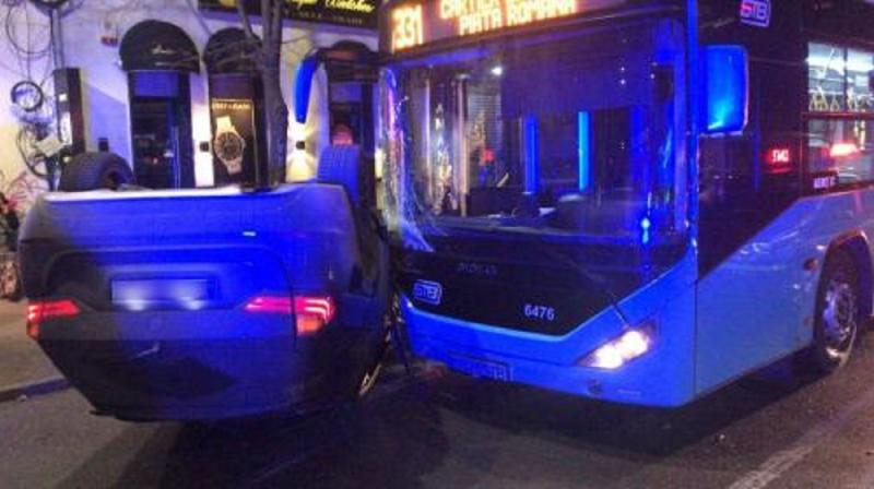 Accident cumplit în București! Două mașini și un autobuz STB s-au ciocnit violent pe Calea Dorobanți! Trei persoane rănite| FOTO