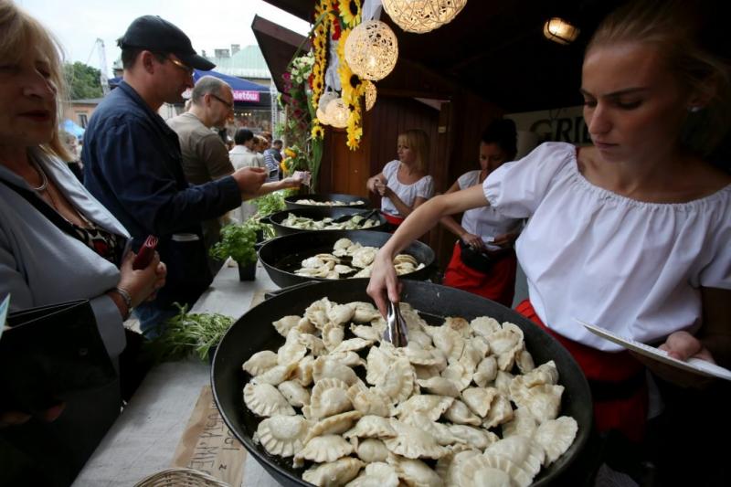 Viemi sau un cap de oaie! Top cinci mâncăruri ciudate de Crăciun, din întreaga lume! Trebuie să ai stomacul tare ca să citești! Galerie foto