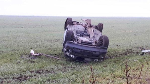 FOTO/ Tragedie în Teleorman! Un polițist de 25 de ani a murit după ce s-a răsturnat cu mașina