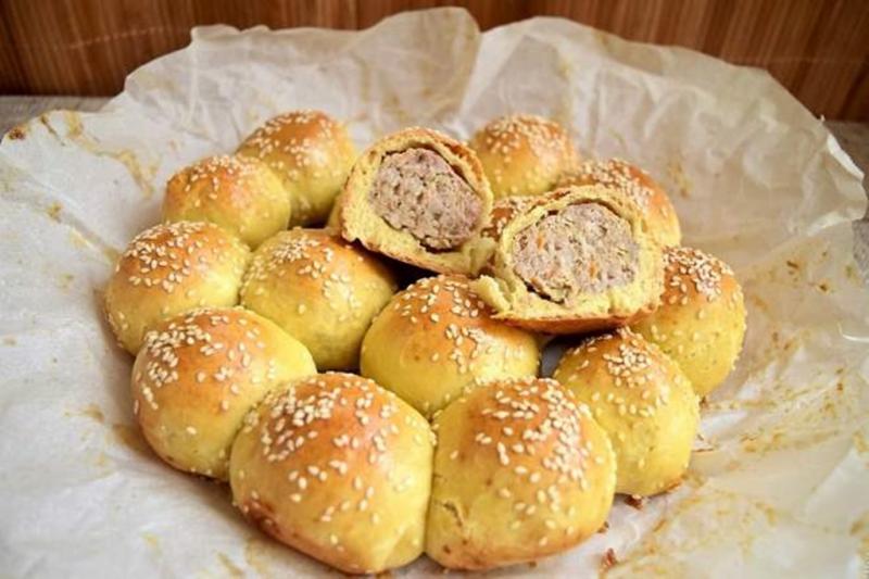 Rețete de aperitive pentru mesele festive. Idei de aperitive pentru un platou bogat și frumos colorat