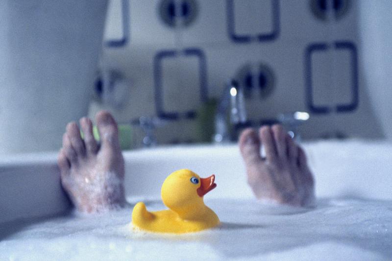 O femeie a rămas blocată în cadă timp de opt zile! Salvatorii au fost uimiți când au găsit-o! Ce au descoperit