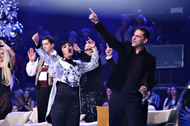 Dan Negru #deMascăDistracția la Revelionul Starurilor 2020