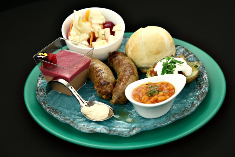 Cârnații - Proba pe echipe din duelul cu numărul 8 de la Chefi la cuțite.