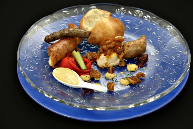 Cârnații - Proba pe echipe din duelul cu numărul 8 de la Chefi la cuțite.