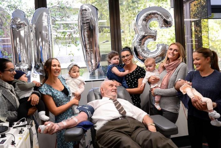 Bărbatul care a salvat 2,4 milioane de bebeluși! E erou național și a intrat în Cartea Recordurilor