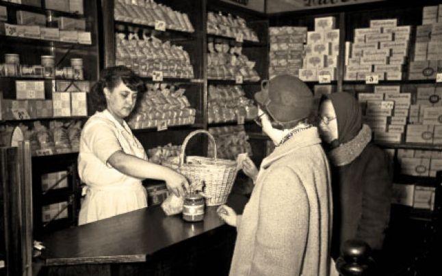 1 decembrie nu exista, Nicolae nu venea, Crăciun se ascundea, iar Gerilă aducea cam tot ce pe sub mână prindea