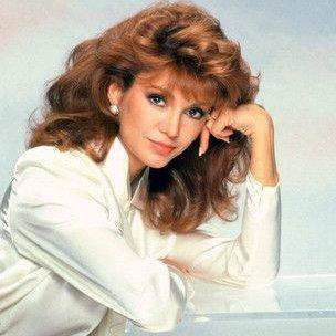 A cucerit lumea cu șarmul ei! Ce mai frumoasă actriță din Dallas este acum de nerecunoscut! Cum arată acum Pamela Ewing, la 69 de ani