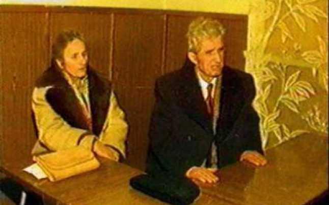 Detalii uluitoare despre Nicolae și Elena Ceaușescu în ziua în care au fost împușcați: "Au dormit într-un singur pat de militar, îmbrățișați. Se iubeau foarte mult. Au vrut să moară împreună"