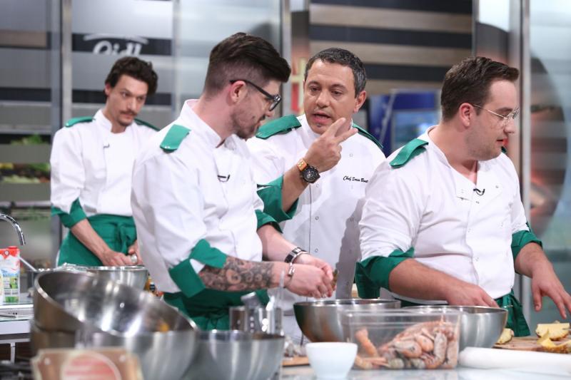 Diseară, de la 20:00, pe Antena 1! Se ascut tot mai mult cuțitele: Concurenții, la doi pași de semifinală