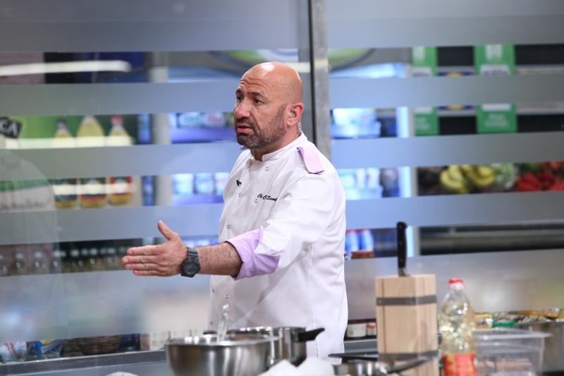 Ce s-a întâmplat în penultimul battle din sezonul cu numărul șapte „Chefi la cuțite”. Emoții, lacrimi, preparate mult prea bune și o despărțire dureroasă