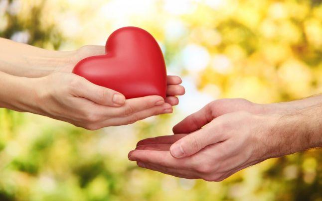 Felicitări romantice de Valentine's Day. Cele mai frumoase imagini pe care să le trimiți de Ziua Îndrăgostiților