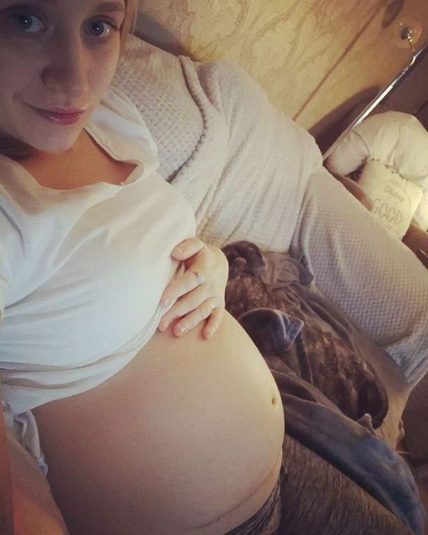 Copilul nenăscut al unei tinere însărcinate, operat şi pus înapoi în pântece de medici! Mama:”Nu s-a schimbat nimic. E o fetiță specială!”