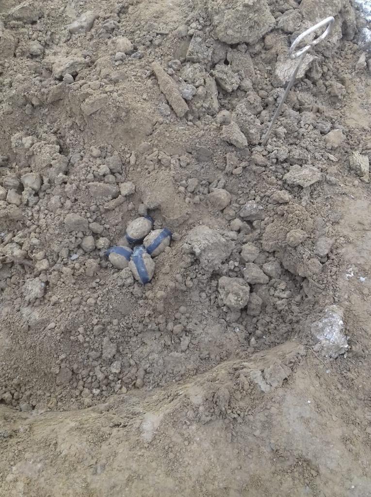 Muncitorii săpau la Bistrița atunci când au dat peste ceva colosal! Ce au găsit în pământ (FOTO)