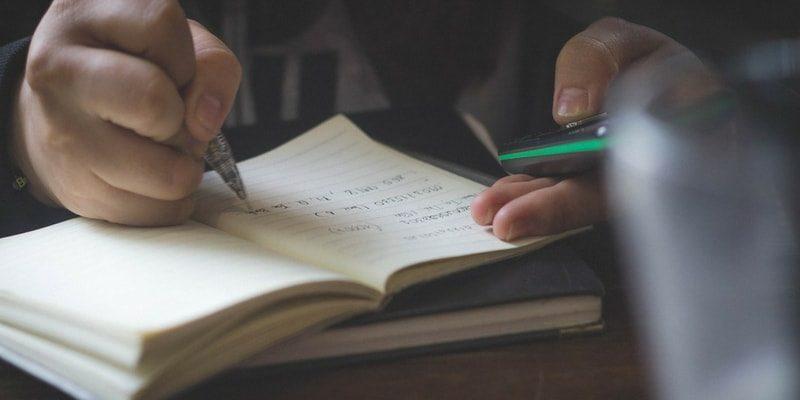 Cum falsifici diploma de medic, chiar la tine acasă! Ce metodă a folosit Raluca Bârsan, falsul doctor ginecolog de la Spitalul din Ilfov