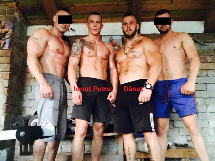 Ei sunt agresorii care au bătut o tânără, cu pumnii și picioarele, într-o pădure din Cluj. Fata a fost desfigurată