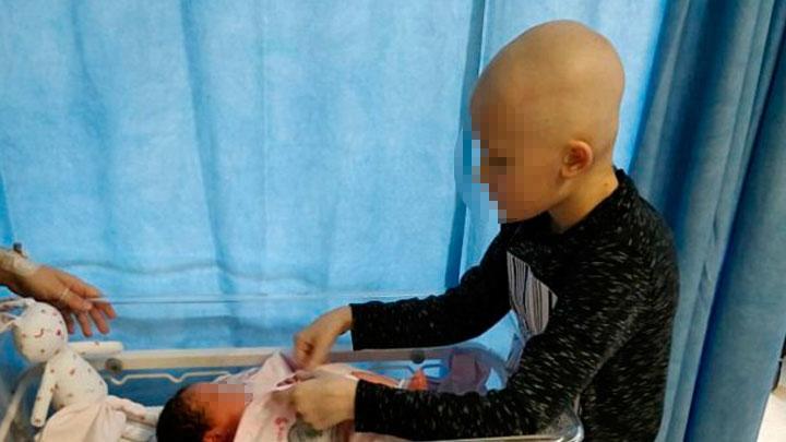 Povestea care a impresionat o lume întreagă! S-a luptat până în ultima clipă cu cancerul pentru a-și putea strânge în brațe surioara care urma să vină pe lume